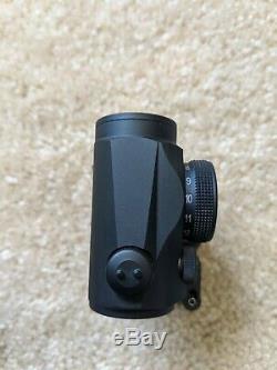 Aimpoint Micro H-1 Red Dot Sight 4 MOA with LaRue LT751 Tactical Mount (Mint Cond)
