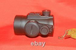 Bushnell AR Optics TRS-26 Red Dot Sight 3MOA with Mount Factory AR71XRD