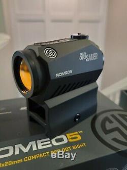 SIG SAUER ROMEO5 1x20mm Compact 2 MOA Red Dot Sight (SOR52001)