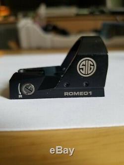SIG SAUER Romeo1 1x30mm Reflex Sight 3 MOA Red Dot Screws/Cap read description