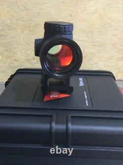 Trijicon 1x25mm MRO 2.0 MOA Red Dot Sight & Co-Witness Mount MRO-C-2200005