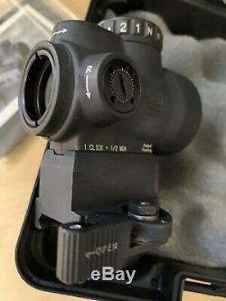 Trijicon MRO MOA Adjustable Red Dot WithLarue Tactical Lower 1/3 QD Lever Mount